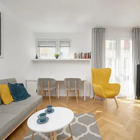 Modern Close To The Market Square By Renters